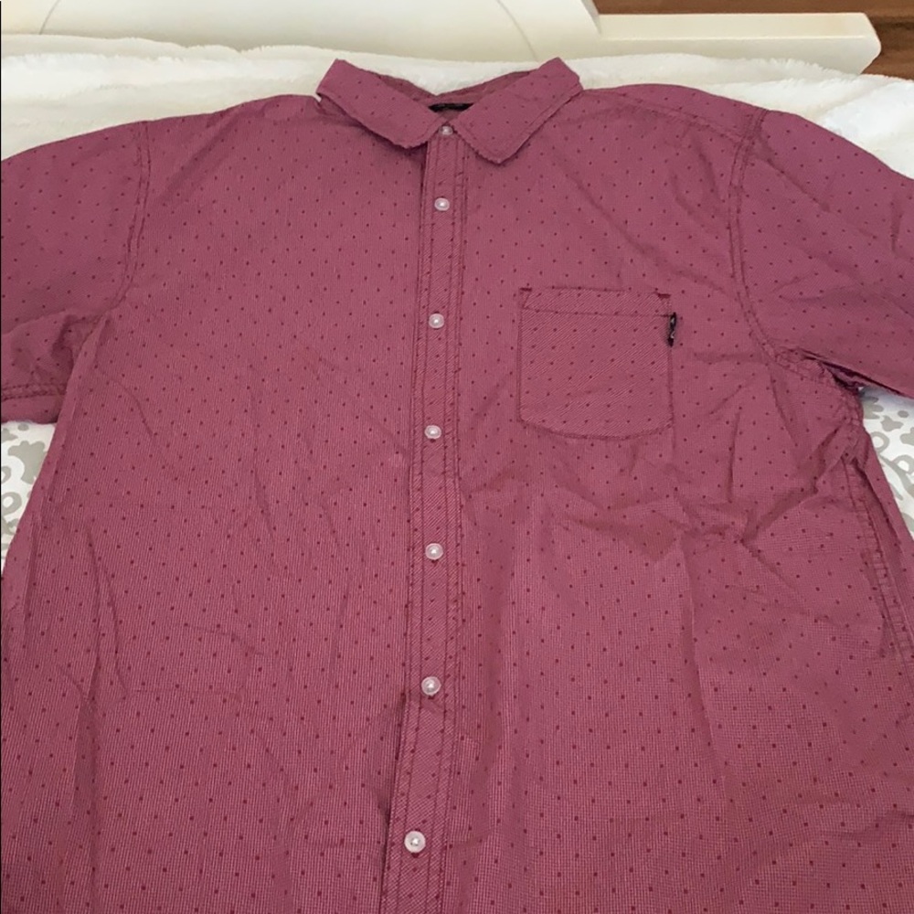 Men’s collared shirt